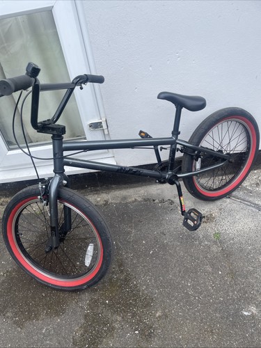 Black bmx bike - black,